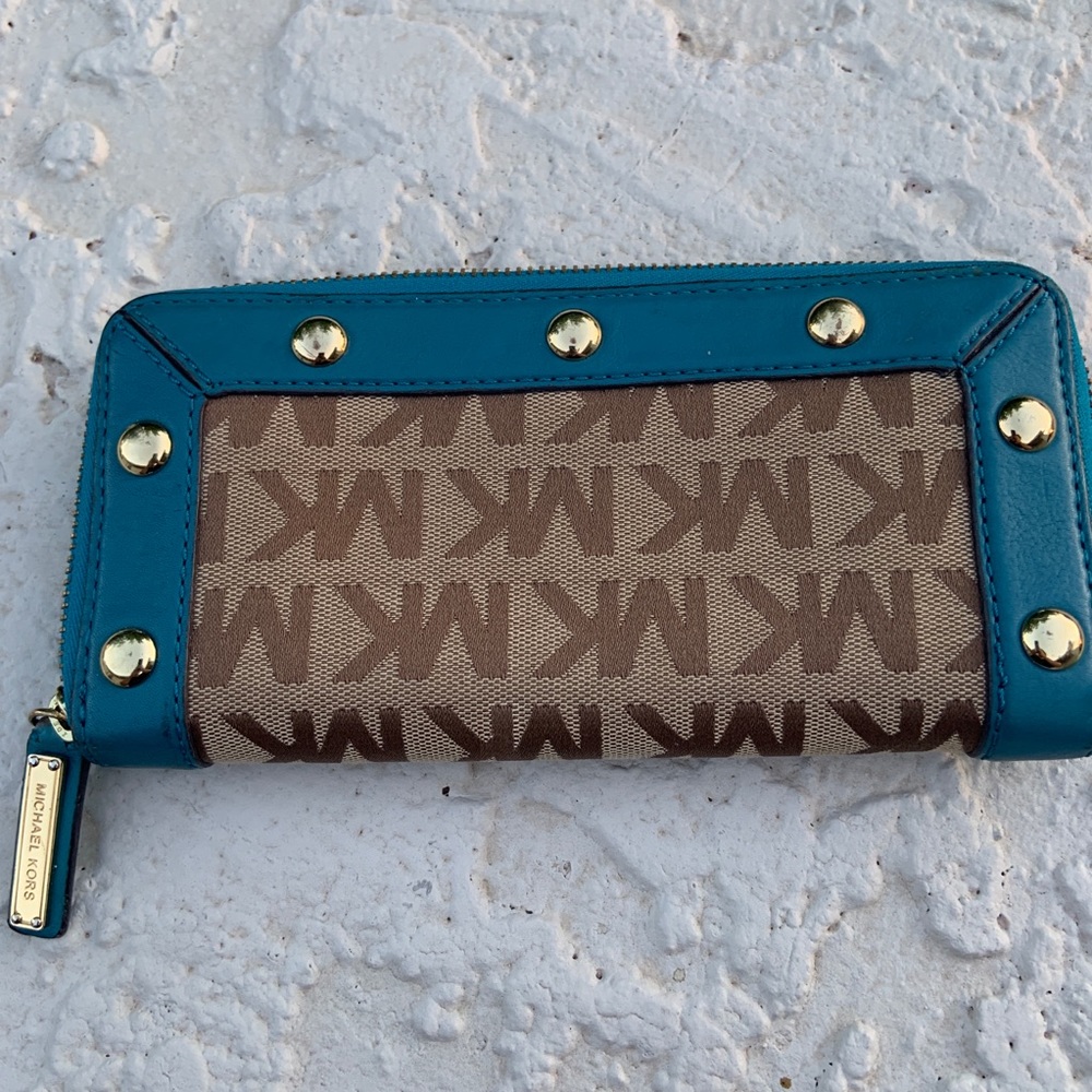 Michael Kors wallet authentic